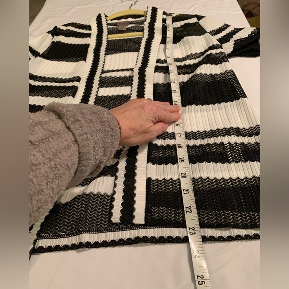 Chico’s open, lightweight cardigan….. - Picture 5 of 5